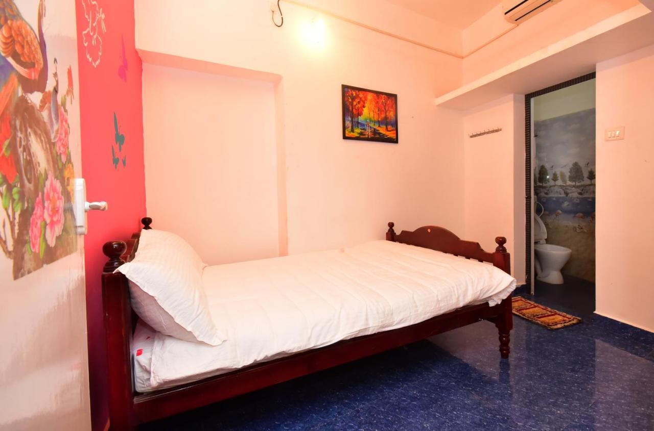 Villa Betty Beach Front Pondicherry Exterior foto