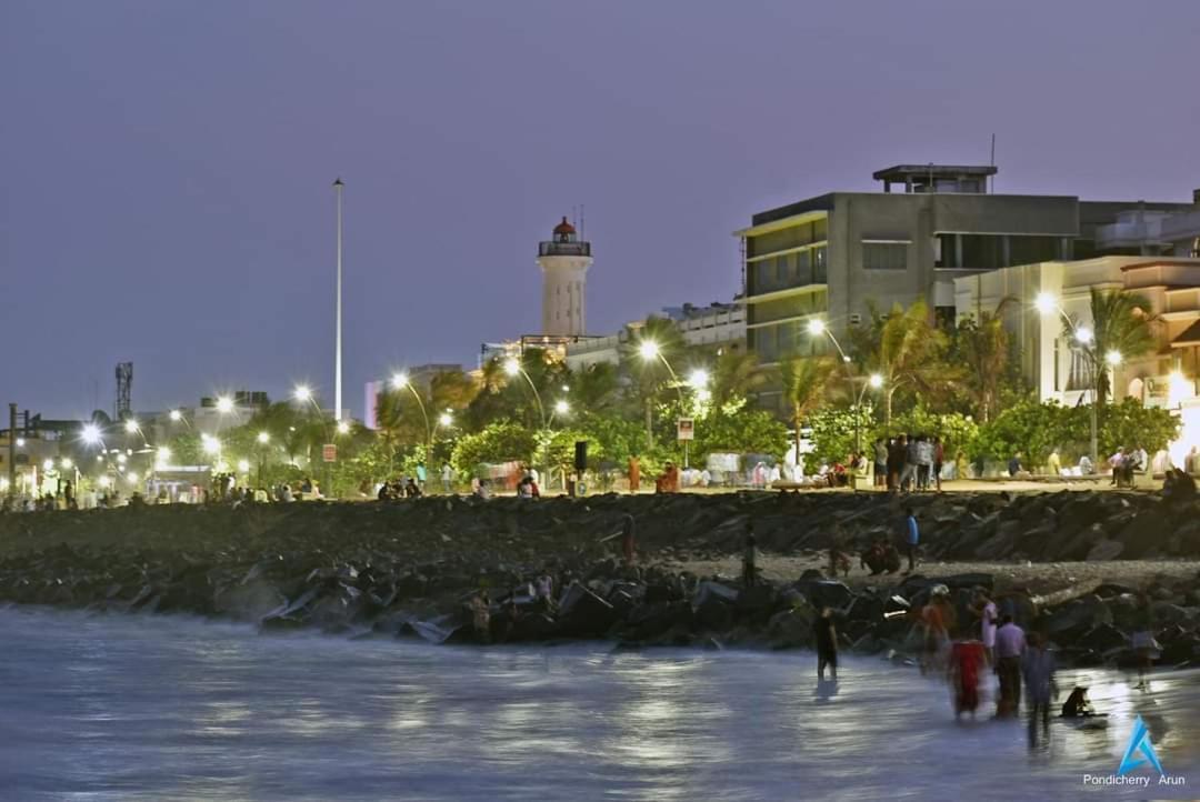 Villa Betty Beach Front Pondicherry Exterior foto